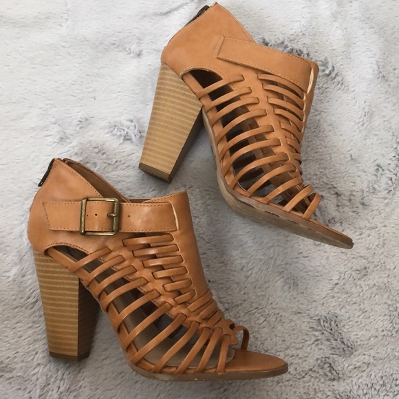 tan heels size 5